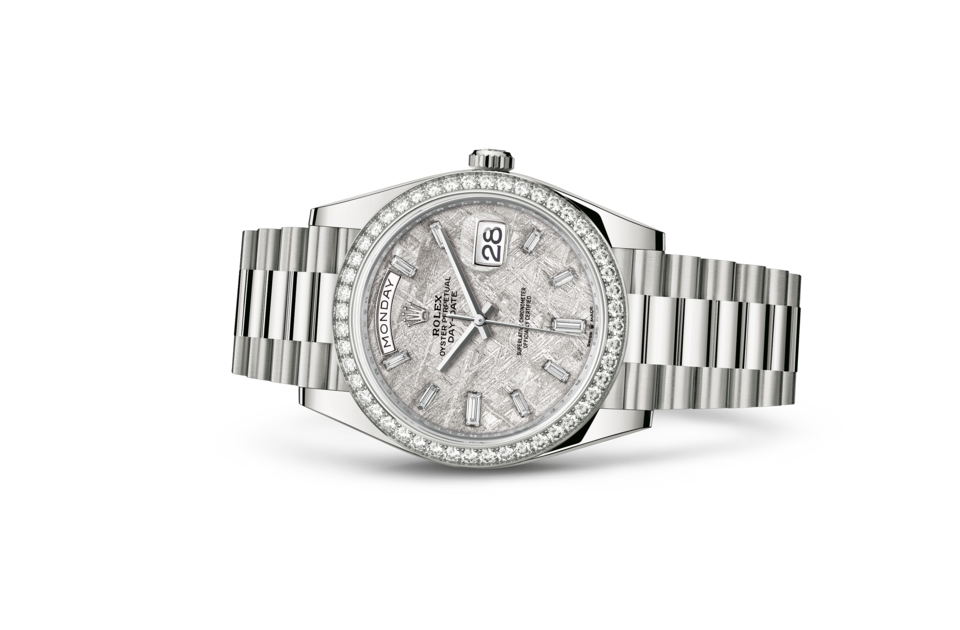 Rolex Day-Date de Oyster, 40 mm, oro blanco y diamantes, m228349rbr-0040 - Frente acostado